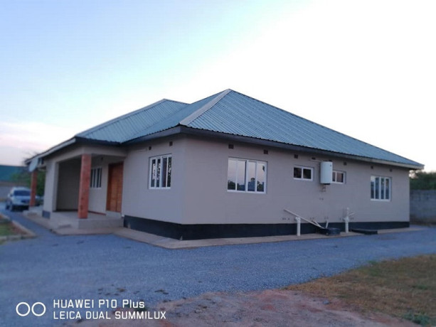 2-bedroom-flat-for-rent-in-silverest-big-2