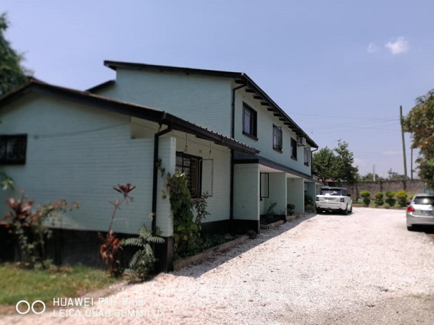 3-bedroom-flat-for-rent-in-rhodespark-big-2