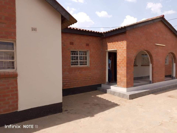 3-bedroom-flat-for-rent-in-meanwood-ndeke-big-4