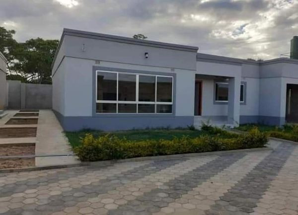 2-bedroomed-flat-for-rent-in-ibex-hill-big-1