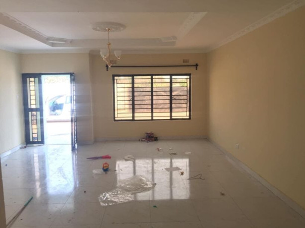 neat-and-spacious-2-bedroom-flat-for-rent-in-mimosa-big-5