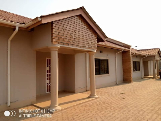 2-bedroom-flat-for-rent-in-chalala-big-7