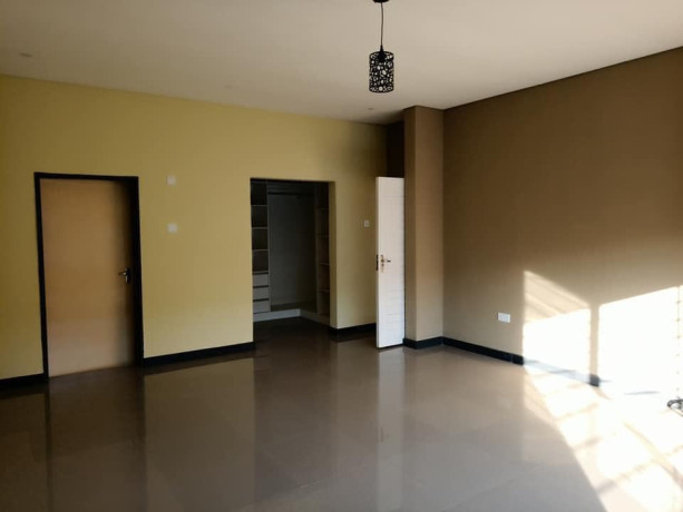 3-bedroom-flat-for-rent-in-ibex-hill-big-8