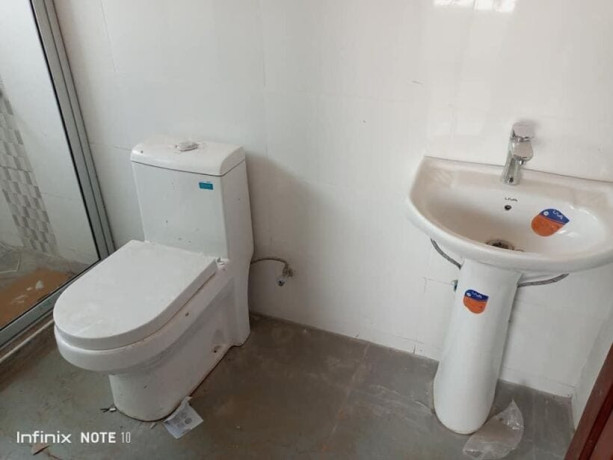 3-bedroom-semi-detached-flats-for-rent-in-chalala-big-4