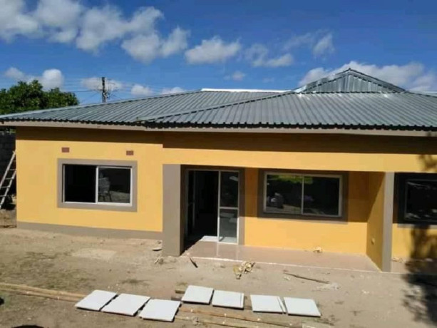 2-bedroom-flat-for-rent-in-olympia-big-3