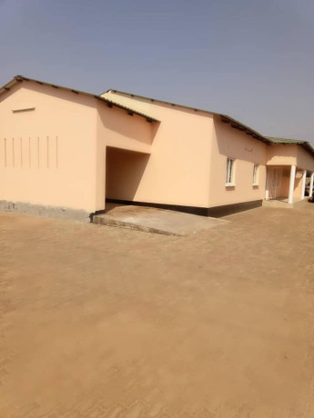 3-bedroom-flat-for-rent-in-makeni-big-0