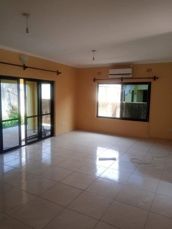 3-bedroom-flat-for-rent-in-kabulonga-big-5