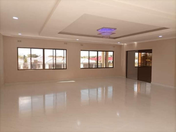 stunning-7-bedroom-apartment-in-meanwood-ibex-big-4