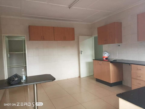 3-bedroom-semi-detached-flat-in-jesmondine-big-7