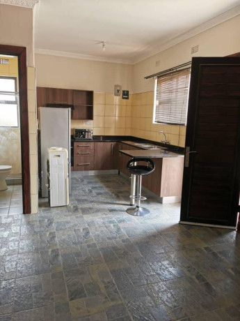 1-bedroom-apartment-for-rent-in-ibex-hill-big-4