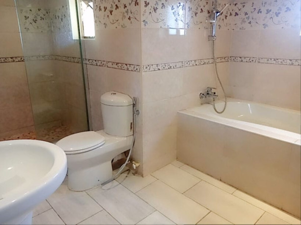 neat-three-bedroom-flat-for-rent-in-ibex-hill-big-2