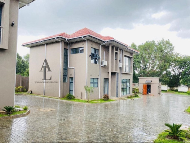 4-bedroom-townhouse-for-rent-in-sunningdale-big-7