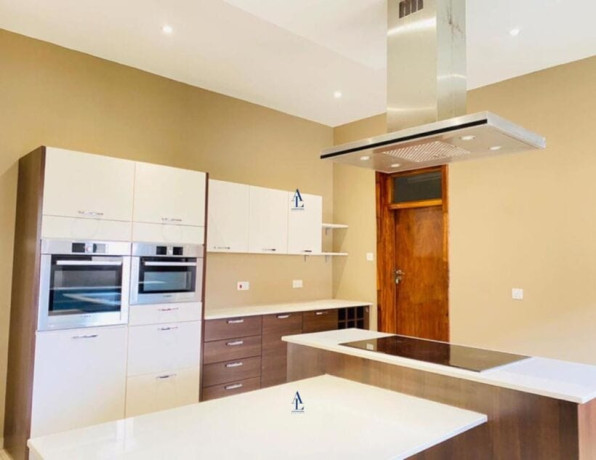 3-bedroom-double-storey-house-for-rent-in-sunningdale-big-5