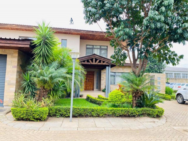 3-bedroom-double-storey-house-for-rent-in-sunningdale-big-3