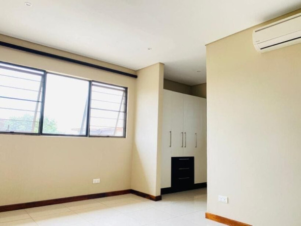 3-bedroom-double-storey-house-for-rent-in-sunningdale-big-8