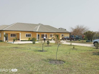 3-bedroom-semi-detached-flat-for-rent-in-meanwood-ndeke