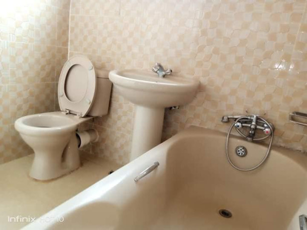 3-bedroom-flat-for-rent-in-chalala-big-3