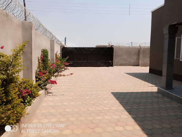 4-bedroom-house-for-rent-in-chalala-big-7