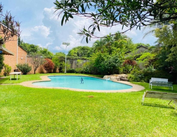 3-bedroom-townhouse-for-rent-in-sunningdale-big-3