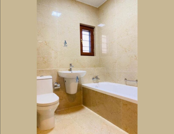 3-bedroom-townhouse-for-rent-in-sunningdale-big-4