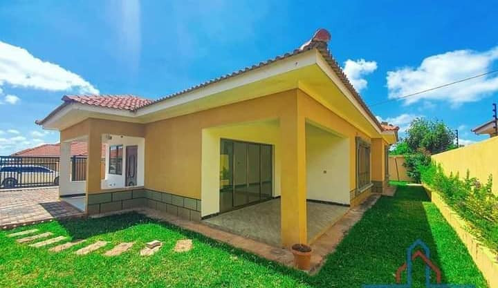 3-bedroom-standalone-house-for-rent-in-ibex-hill-big-1