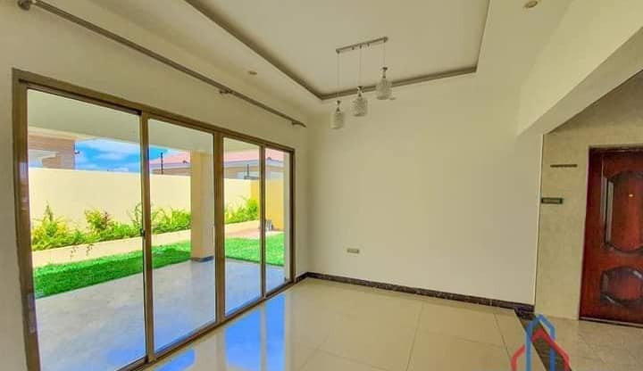 3-bedroom-standalone-house-for-rent-in-ibex-hill-big-6