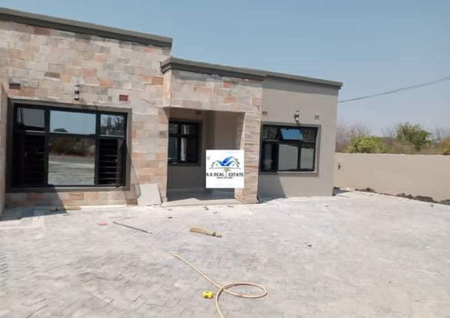 2-bedroom-semi-detached-flat-for-rent-in-ibex-hill-big-5