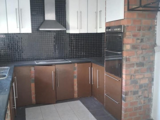 3-bedroom-flat-for-rent-in-rhodespark