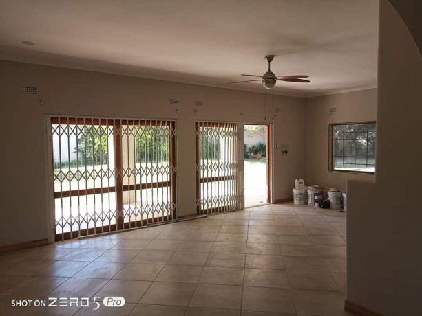 3-bedroom-standalone-house-for-rent-in-roma-big-1