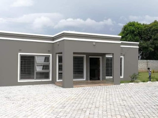 3-bedroom-flat-for-rent-in-waterfalls