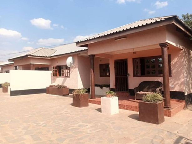 3-bedroom-flat-for-rent-in-chalala-big-1