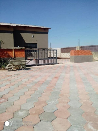 3-bedroom-flat-for-rent-in-meanwood-ndeke-big-2