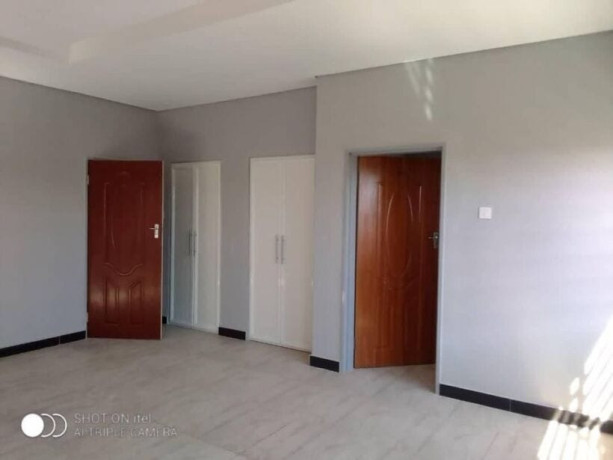 3-bedroom-flat-for-rent-in-meanwood-ndeke-big-4