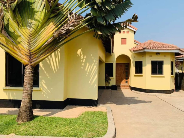 beautiful-3-bedroom-standalone-house-for-rent-in-kabulonga-big-4