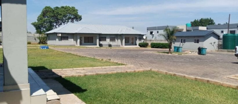 neat-two-bedroom-flat-for-rent-in-ibex-hill-big-4