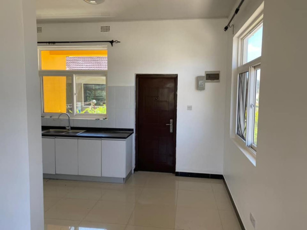2-bedroom-standalone-flat-for-rent-in-silverest-big-6