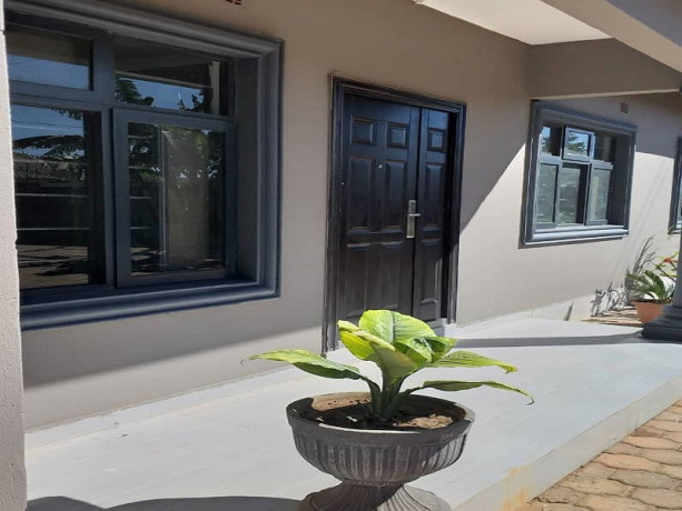 3-bedroom-flat-for-rent-in-chalala-big-0