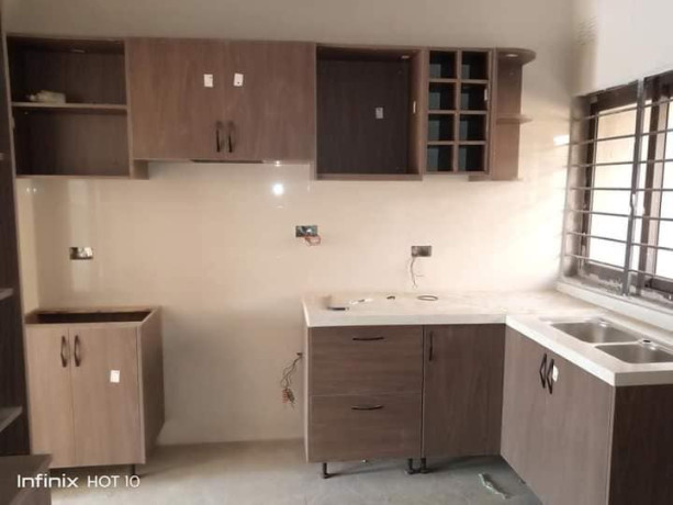 spacious-2-bedroom-flat-for-rent-in-chalala-big-3