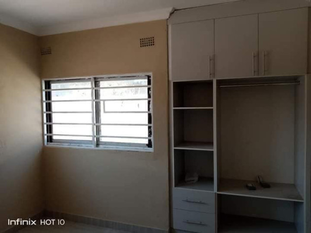 2-bedroom-flat-for-rent-in-chalala-big-2