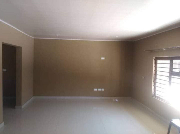 2-bedroom-flat-for-rent-in-chalala-big-2