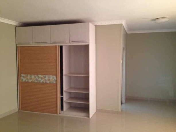 3-bedroom-flat-for-rent-in-makeni-big-2