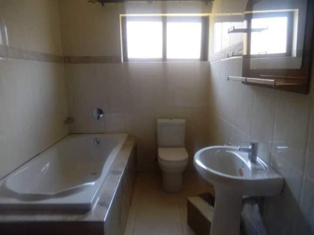 2-bedroom-flat-for-rent-big-3