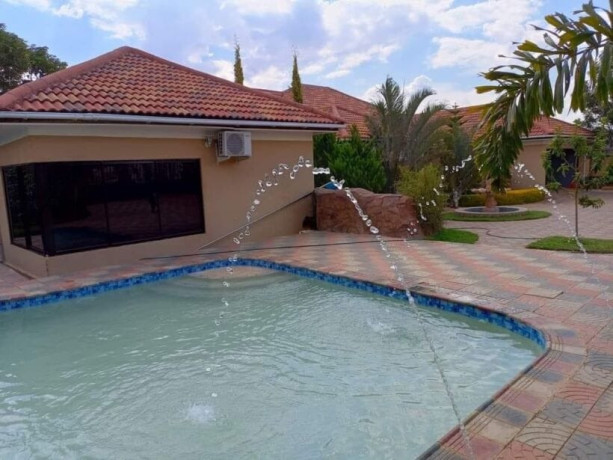 4-bedroom-house-for-rent-in-meanwood-big-5