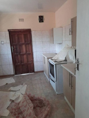 2-bedroom-flat-for-rent-in-lilayi-big-1