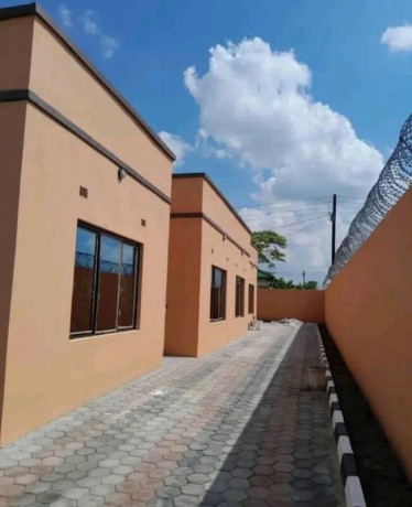 2-bedroom-flat-for-rent-in-meanwood-ndeke-big-0