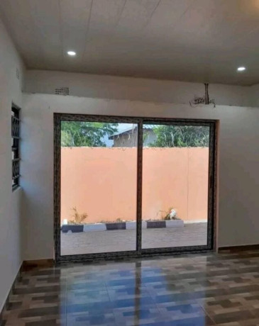 2-bedroom-flat-for-rent-in-meanwood-ndeke-big-9