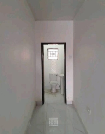 2-bedroom-flat-for-rent-in-meanwood-ndeke-big-7