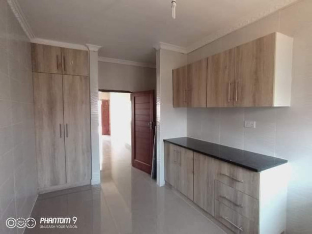 3-bedroom-flat-for-rent-in-meanwood-kwamwena-big-6