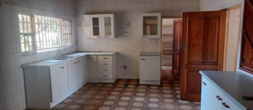 5-bedroom-house-for-rent-in-roma-big-2