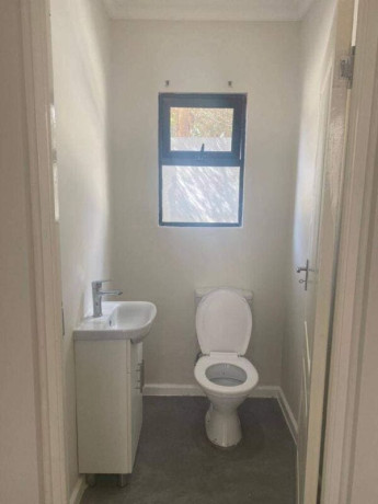 2-bedroom-flat-for-rent-in-roma-big-6